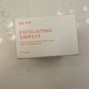 New in box Never opened GO-TO exfoliating pads